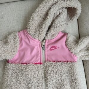 NWT Nike Baby Sherpa light beige onesie zip up 9 months